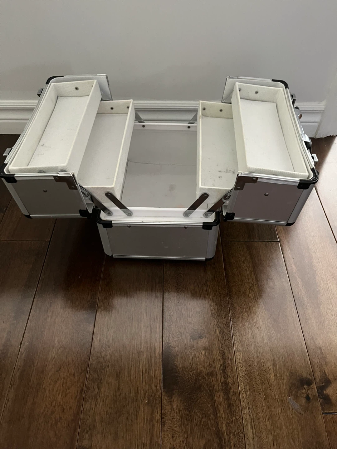 Silver Makeup Train Case - photo 5