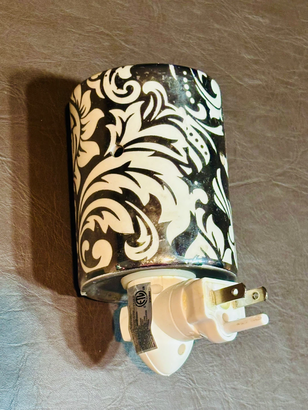 SCENTSY Plug-in Night Light Wax Warmer - photo 2