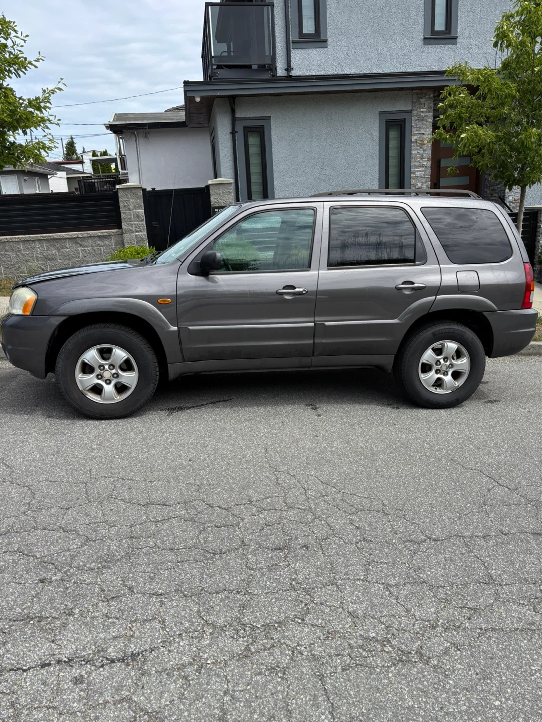 2005 Mazda Tribute