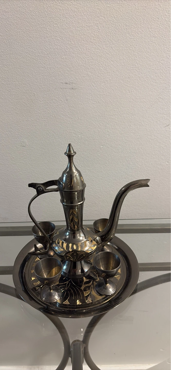 Dallah Coffee Pot with 4 Cups and Tray - photo 3