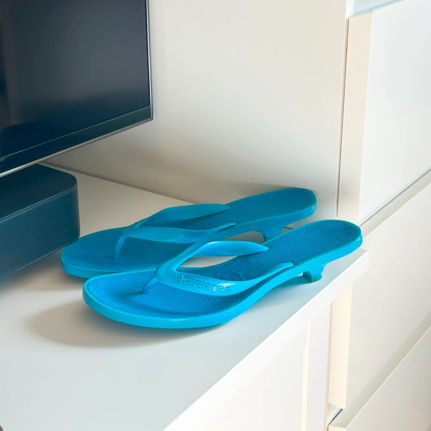 Havaianas Blue Flip Flop Heels - photo 2
