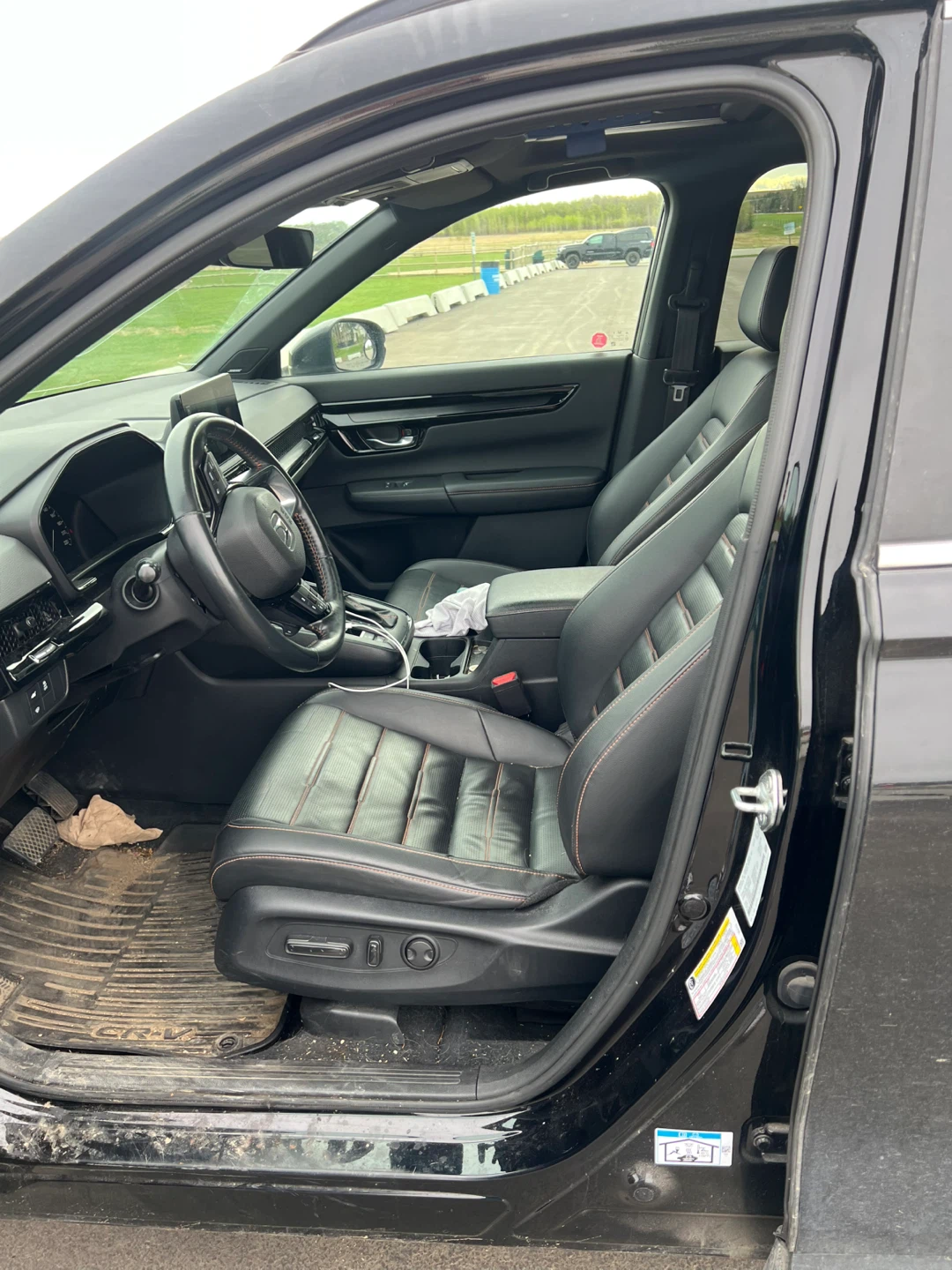 2023 Honda CRV Hybrid Touring - photo 4