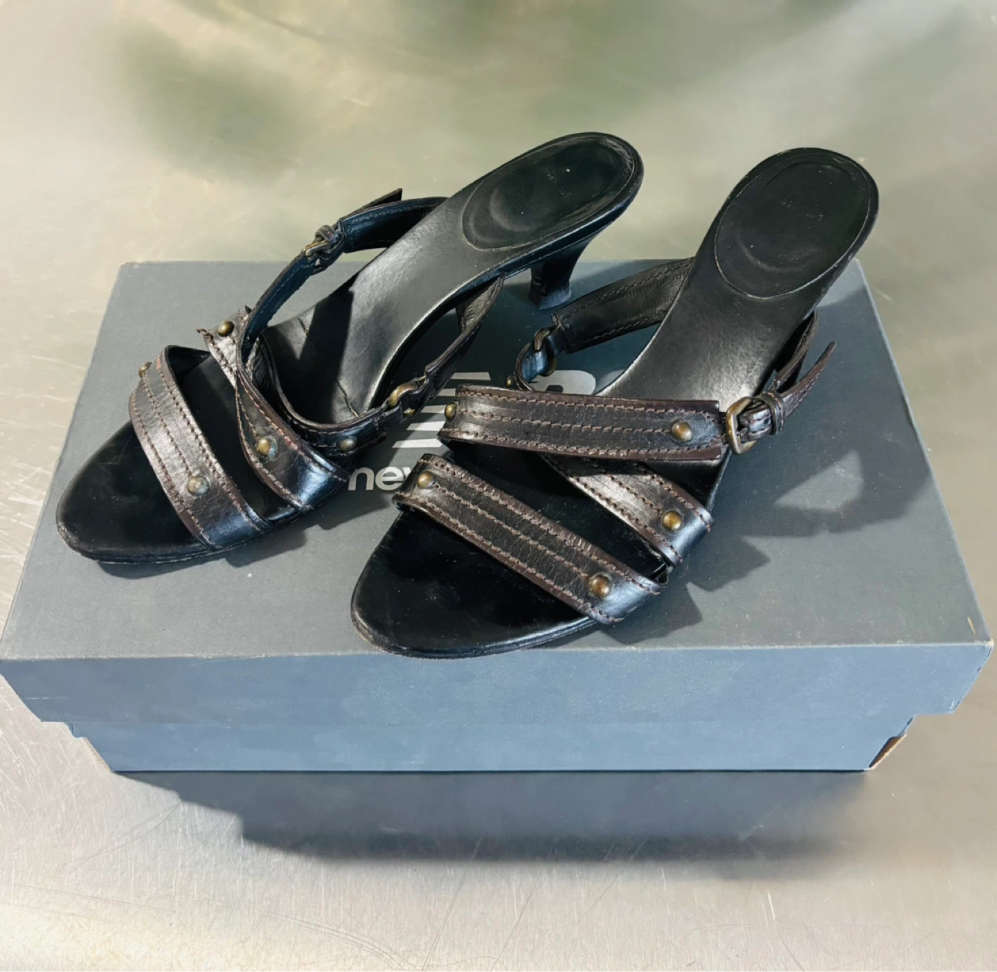 BOSS Hugo Boss Women's Black Leather heeled Sandals size 38. 🥰 - photo 2