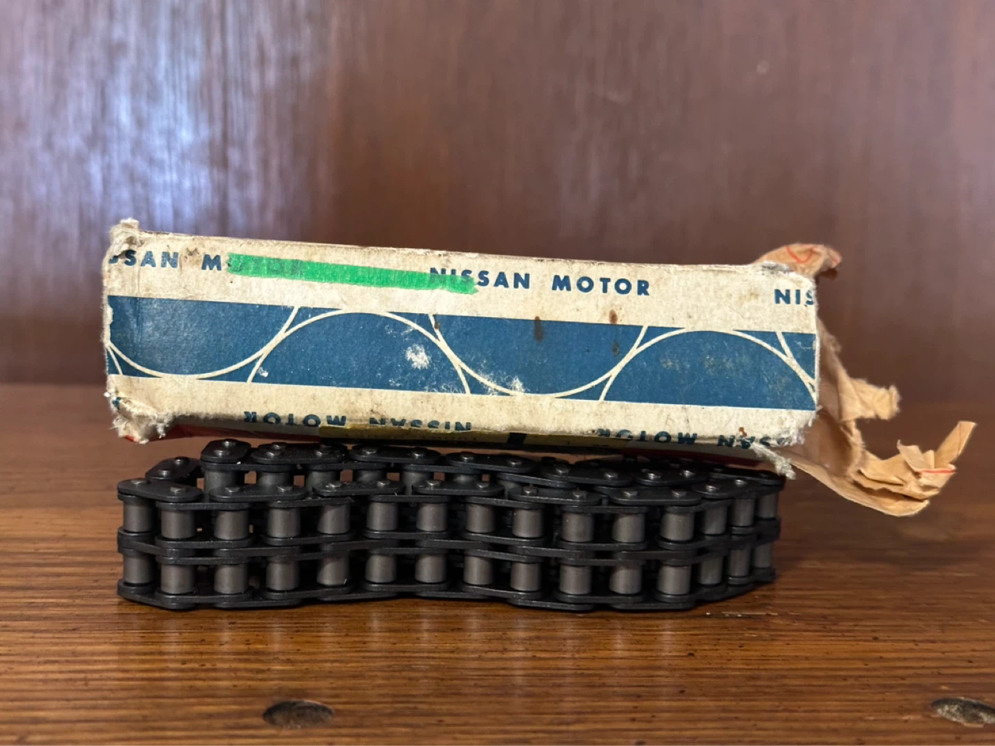 New old stock Nissan motor timing chain 13028-18001