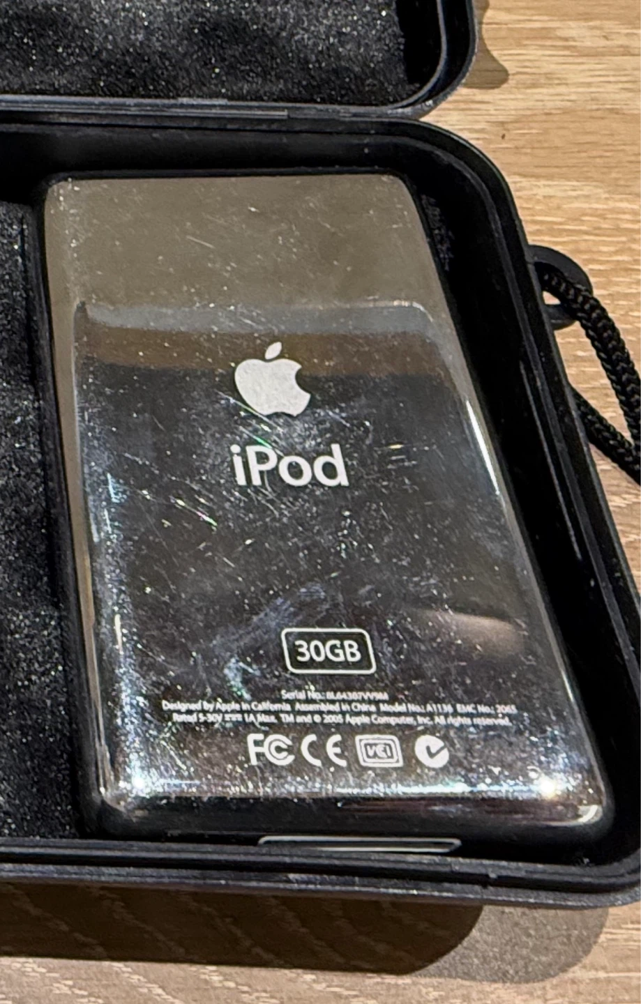 Apple iPod 5 Gen Classic 30GB Black - photo 2