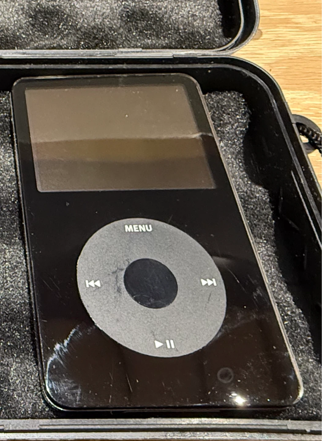 Apple iPod 5 Gen Classic 30GB Black