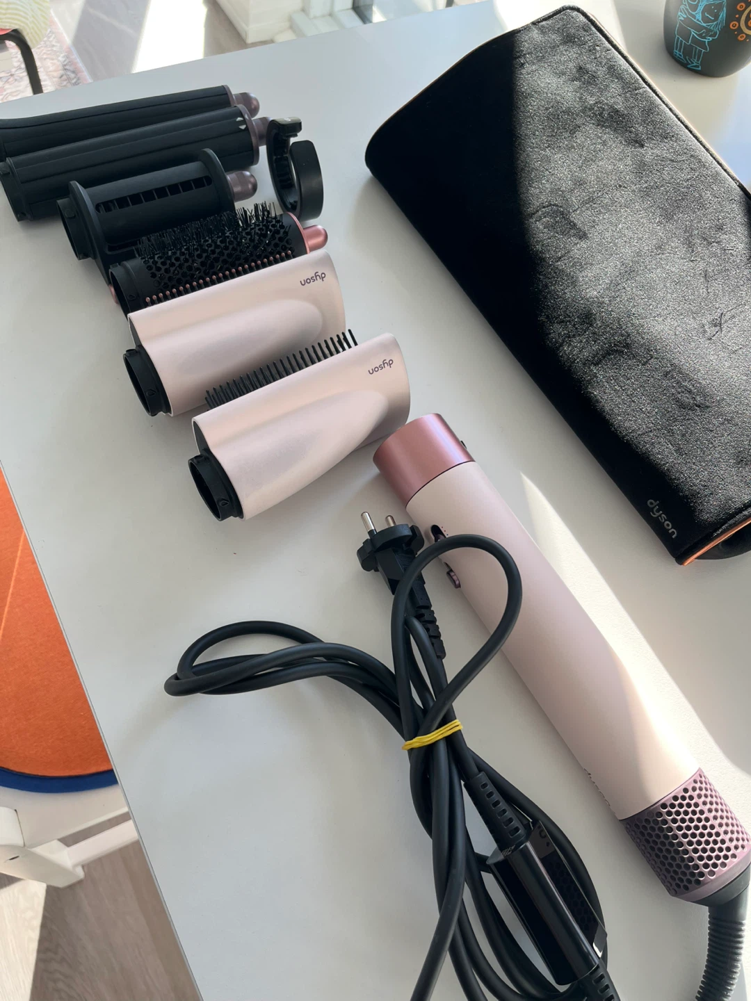 Dyson Airwrap 220V - photo 3