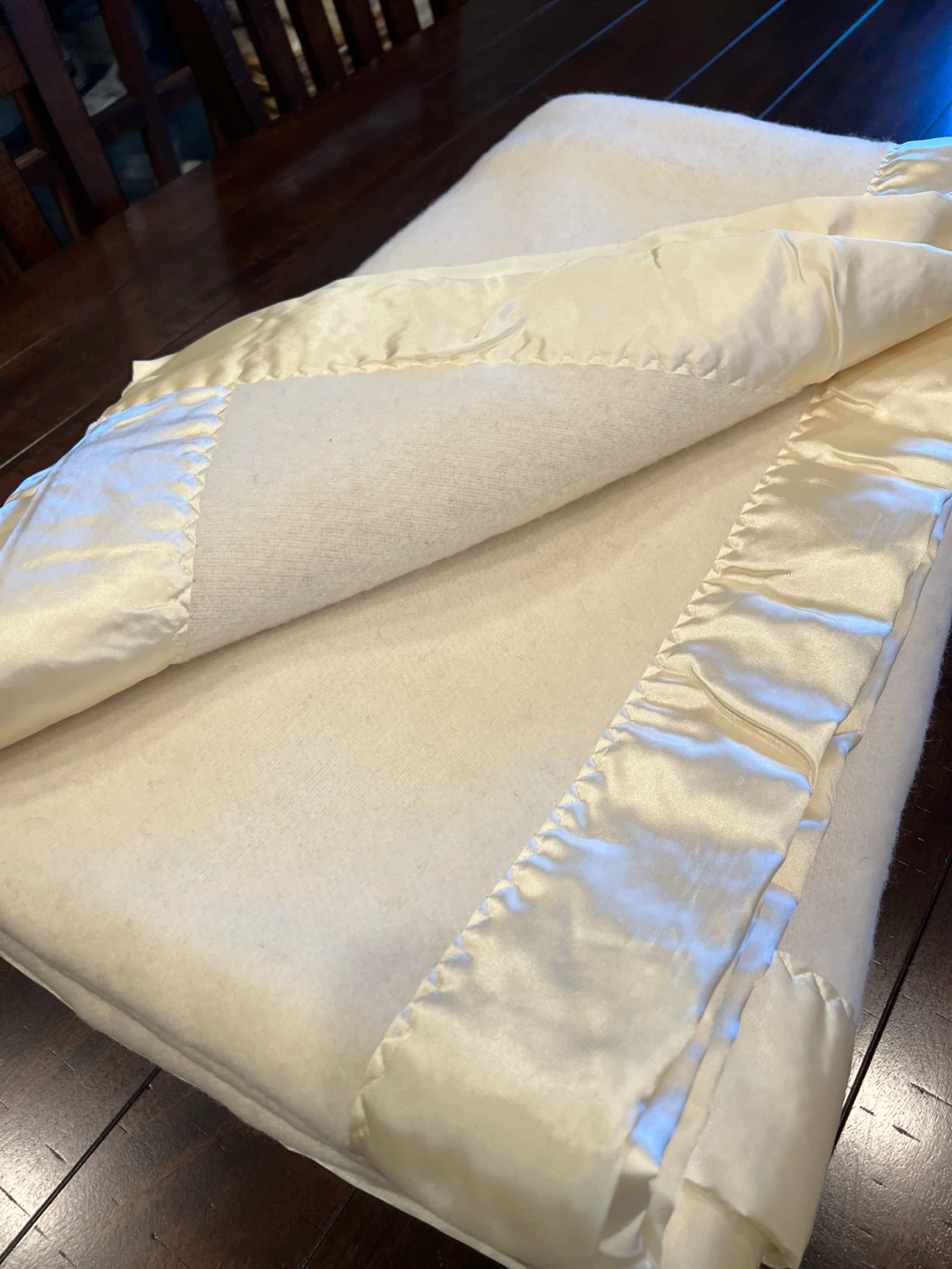 Large Vintage BAINTON Pure Wool Blanket - photo 3