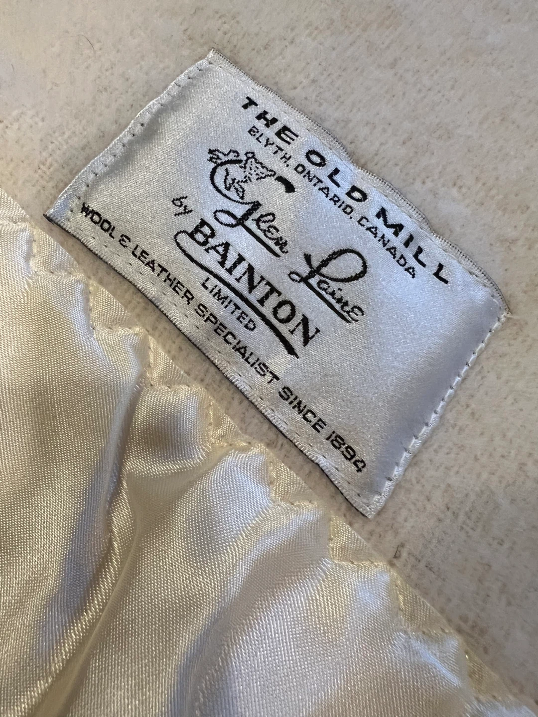 Large Vintage BAINTON Pure Wool Blanket - photo 2