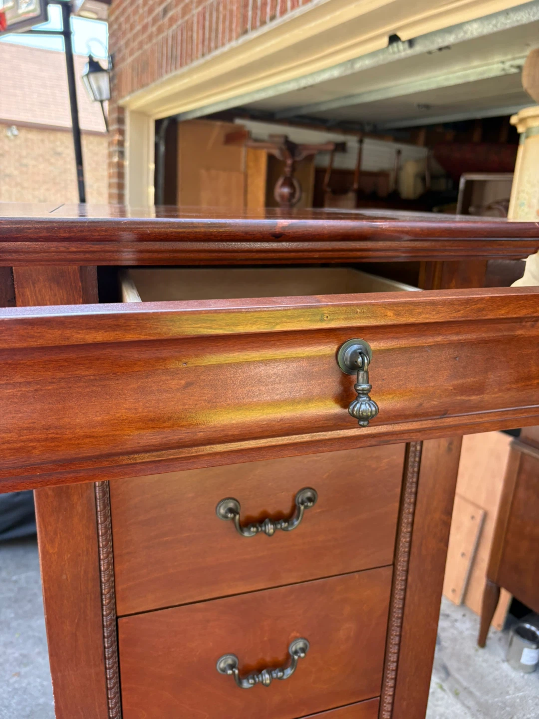 Wooden tall chest of drawers - photo 5