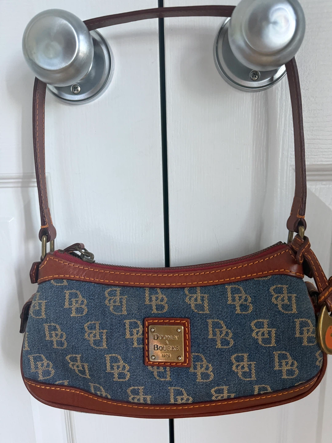 Dooney & Bourke Monogram Shoulder Bag - photo 3
