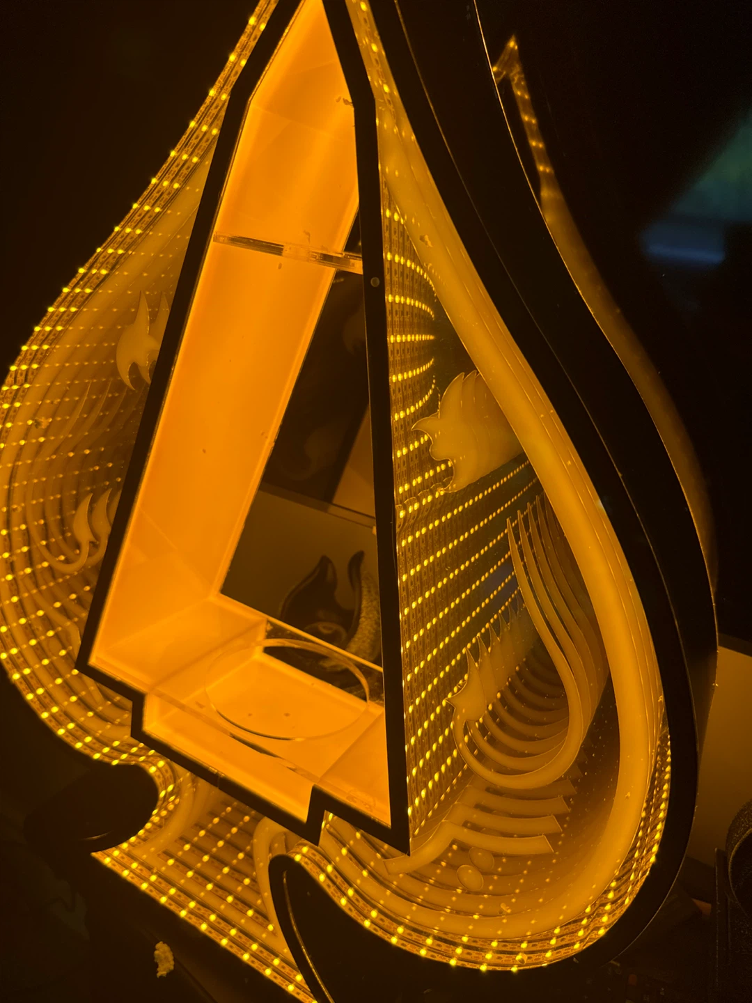OMNIOF LED Ace of Spade Champagne Bottle Presenter - photo 4