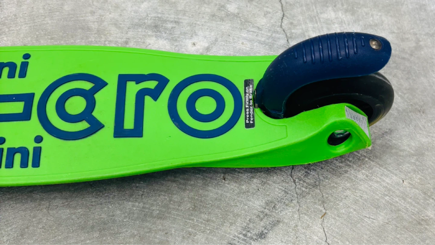 Micro Mini Deluxe Scooter - Green - photo 4
