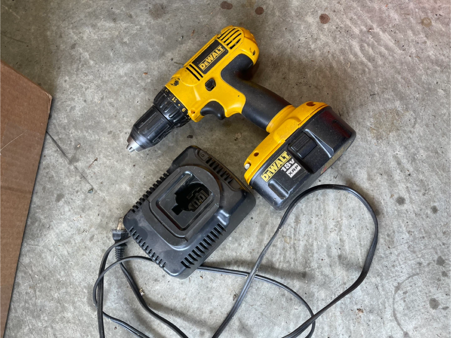 DeWalt 18V Cordless Drill with Charger and Batteries - photo 2
