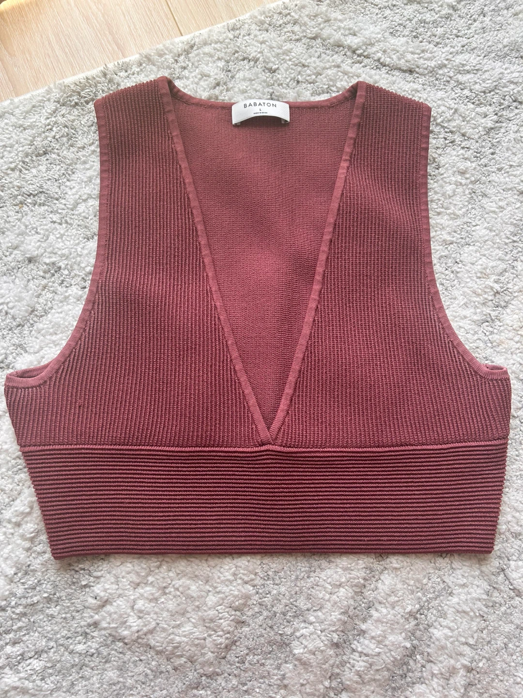 Babaton V-Neck Knit Cropped Tank Top
