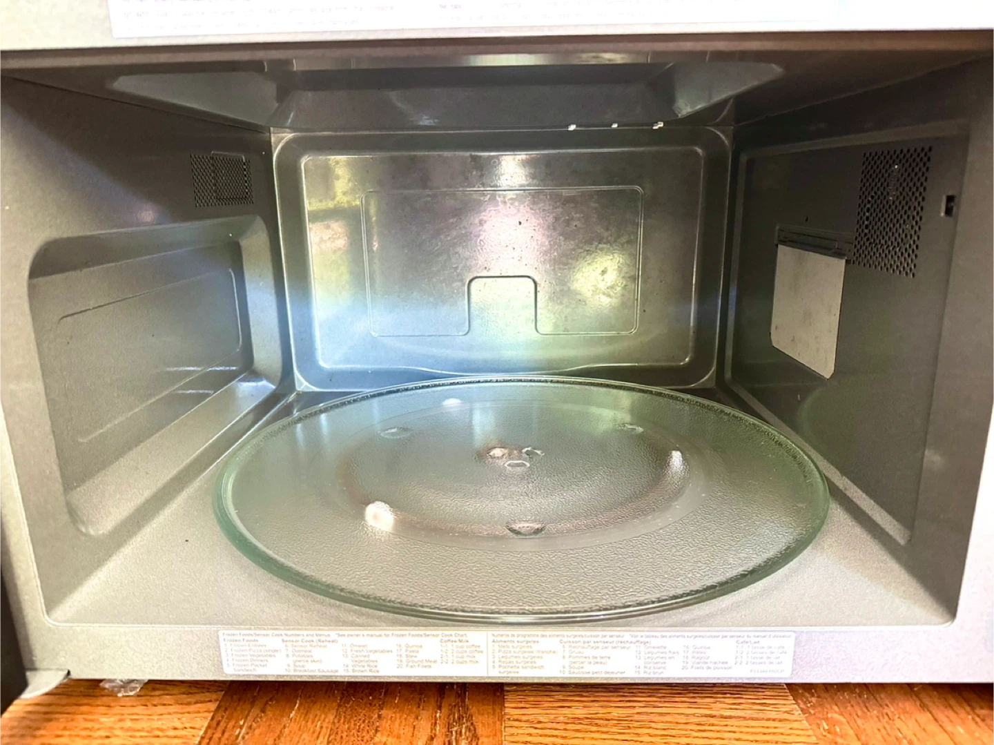 Panasonic NN-ST99JS Countertop Microwave 2.2-cu.ft 18 months old - photo 5