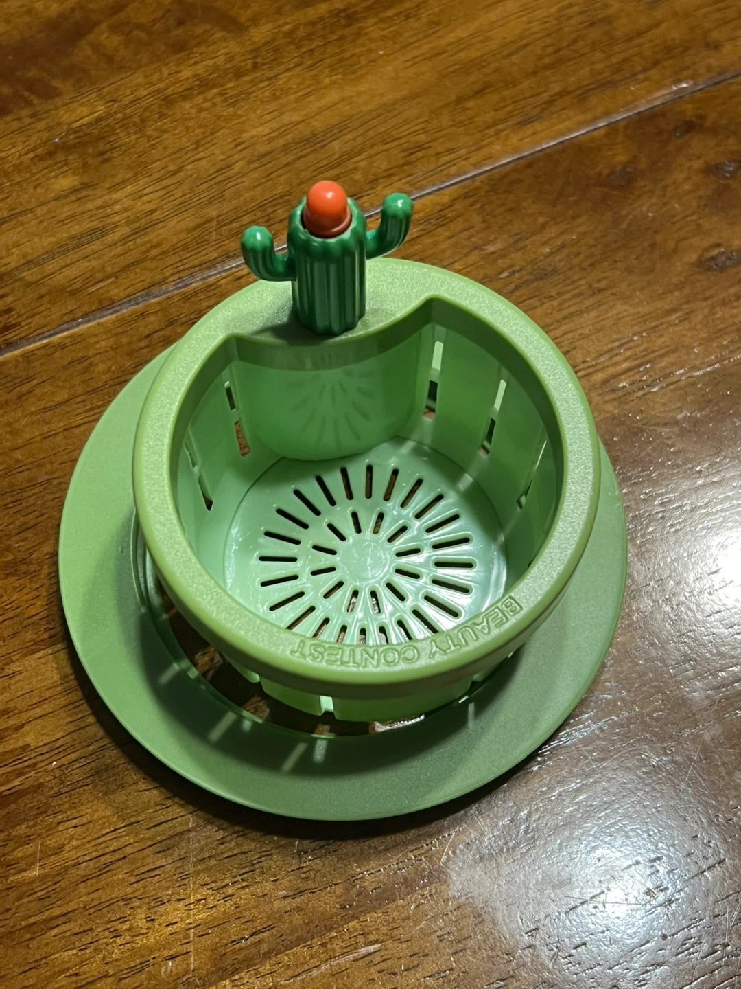 Cactus sink strainer