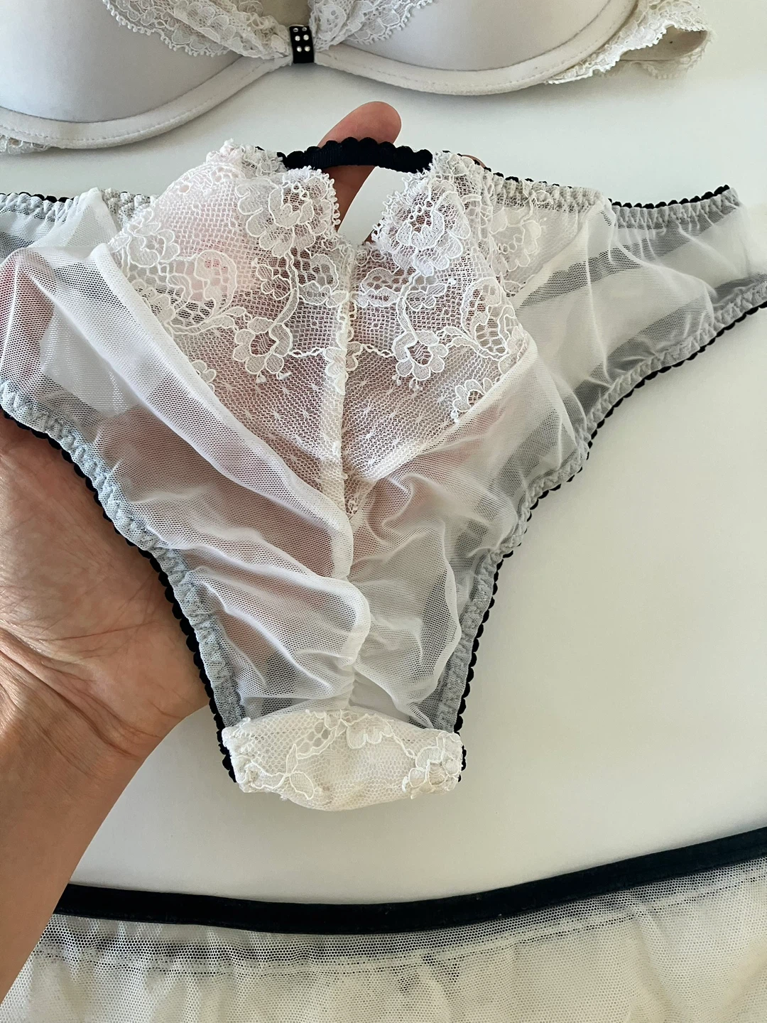 Victoria's Secret Bra & Panty Set - photo 5