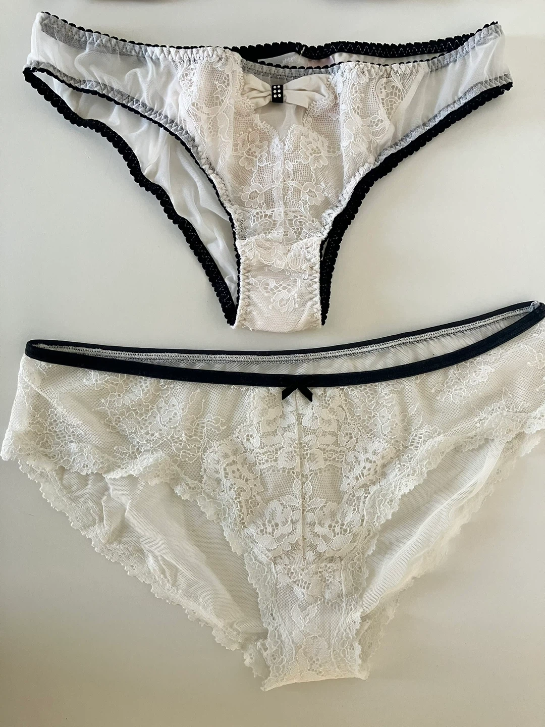 Victoria's Secret Bra & Panty Set - photo 2
