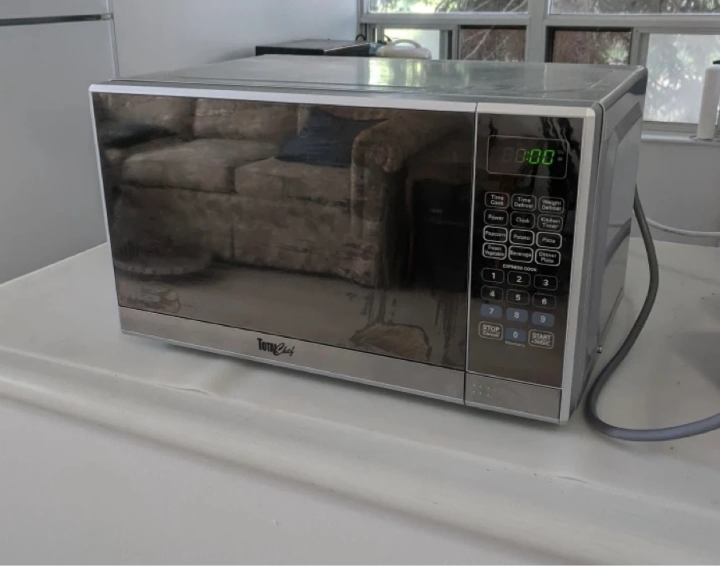 TotalChef Microwave Oven - photo 2