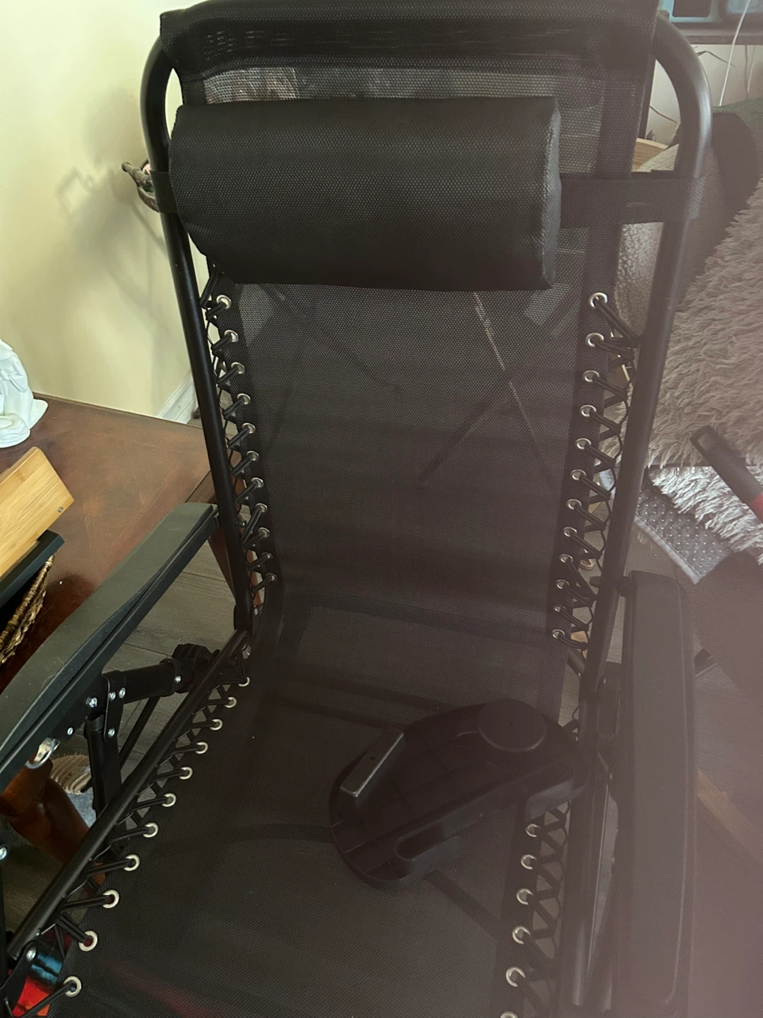 Black Zero Gravity Chair with Cup Holder