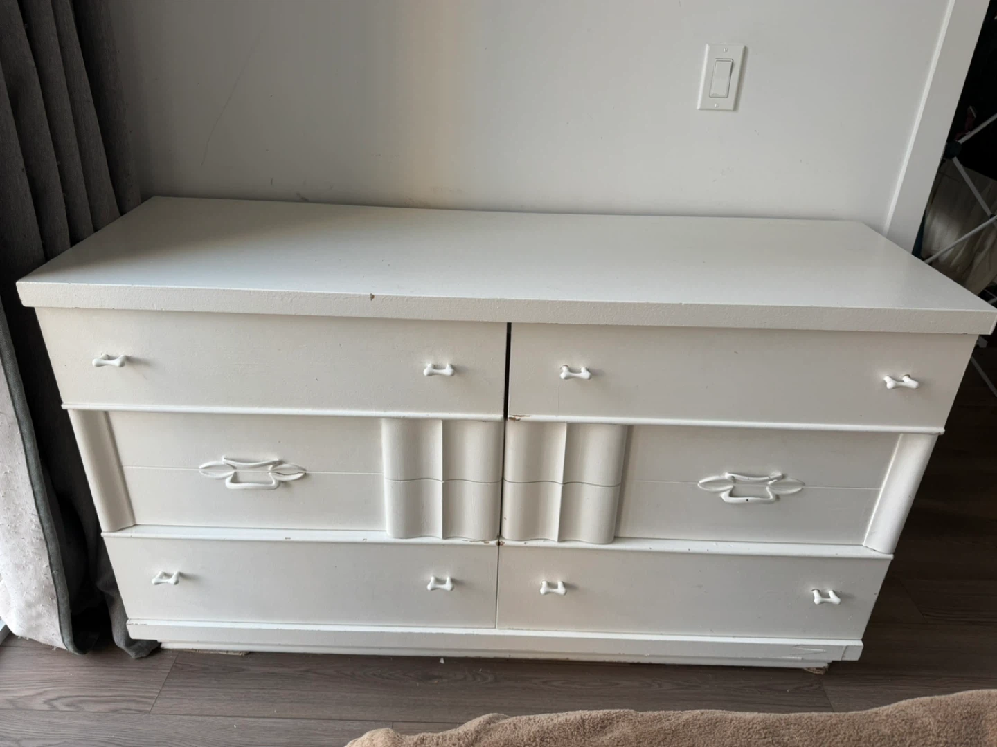 White 6-Drawer Dresser - photo 2