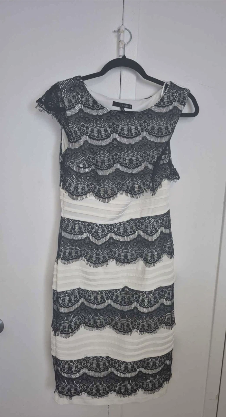 White and Black Lace Sheath Dress - photo 2