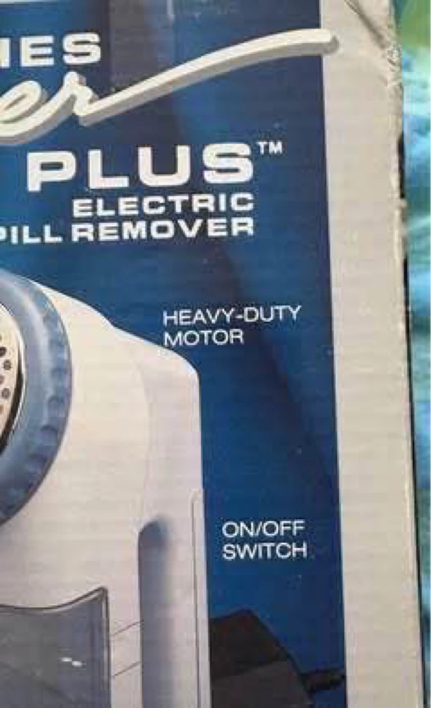 Clothes shaver plus fabric pill remover (Never used) (FREE) - photo 3
