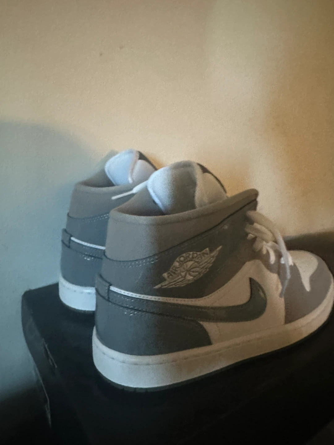 Air Jordan 1 Mid SE - photo 2