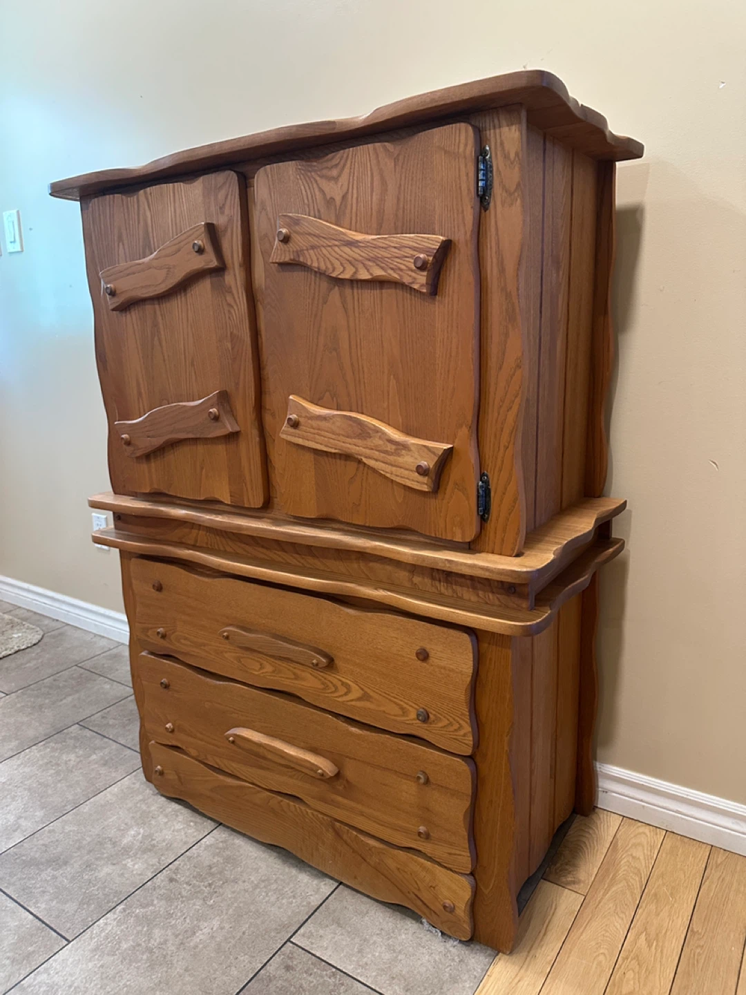 Vintage JSP Solid Oak Rustic Armoire / Wardrobe (CAN DELIVER) - photo 4