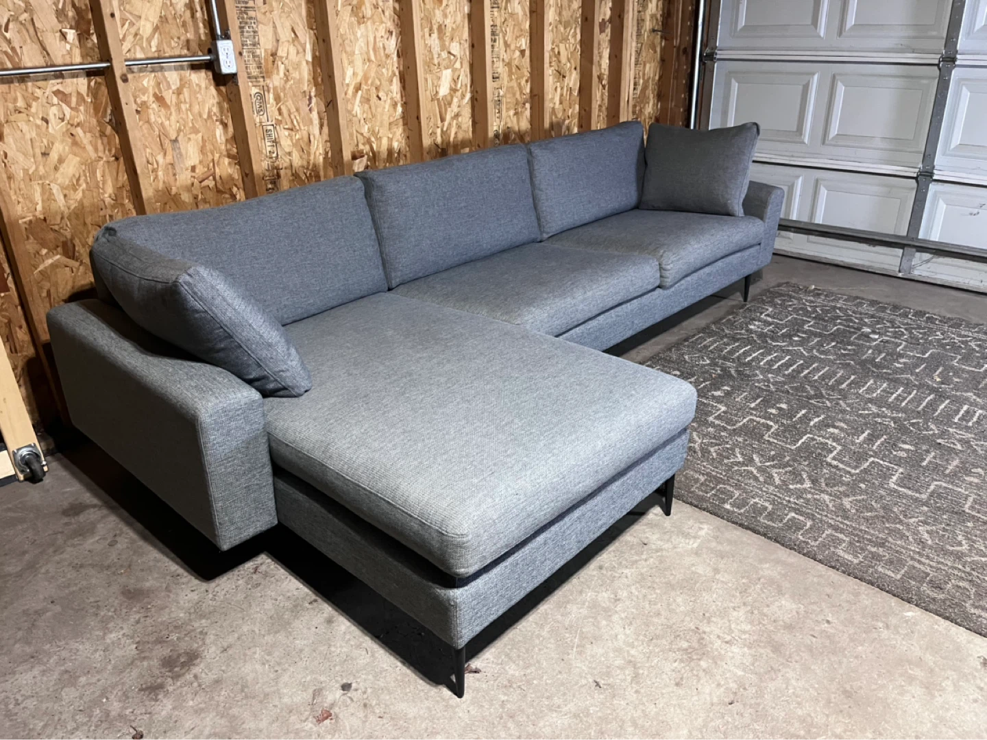 🚚FREE DELIVERY - Article Gray Sectional W/ Reversible Chaise - photo 2