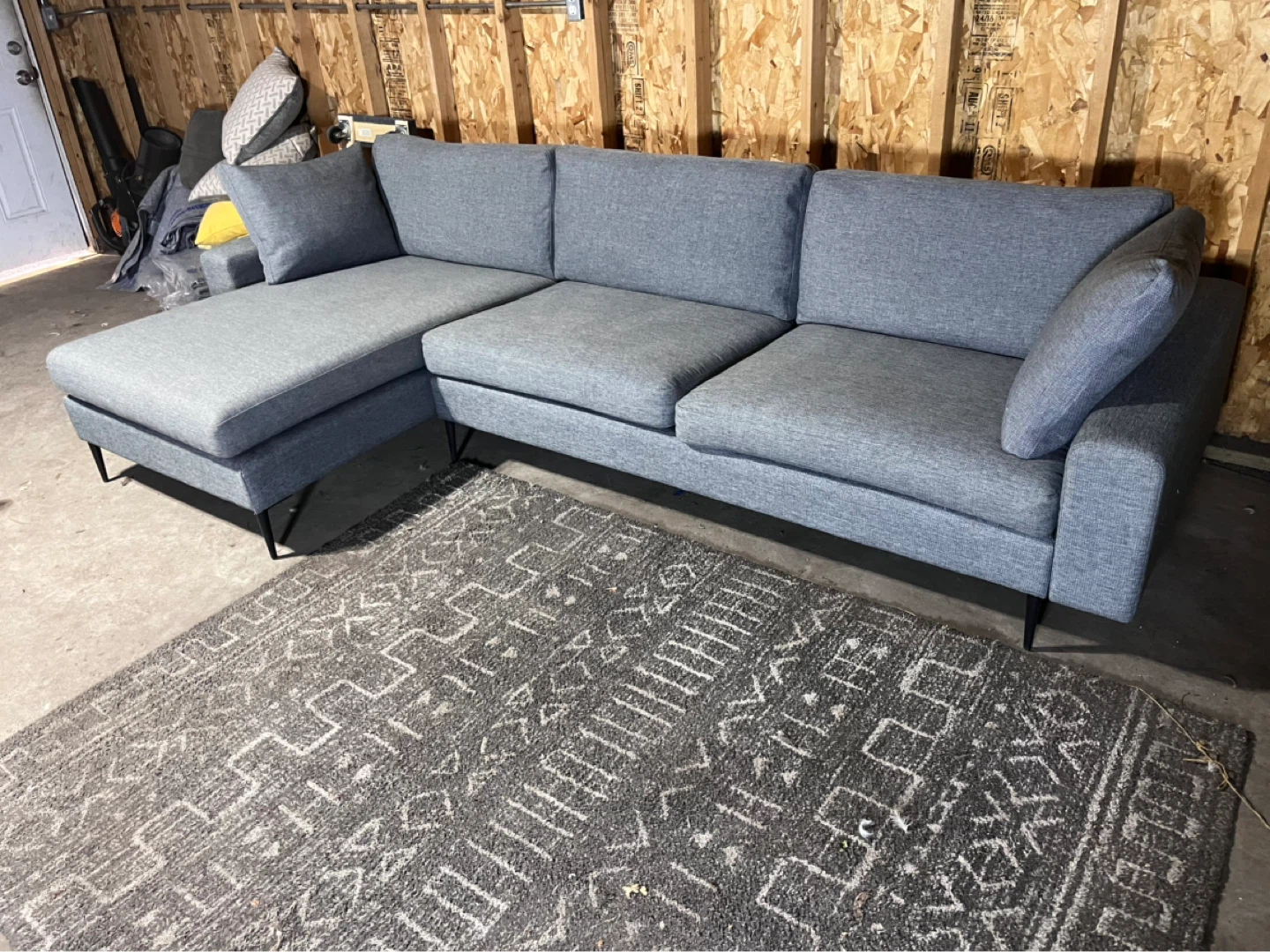 🚚FREE DELIVERY - Article Gray Sectional W/ Reversible Chaise - photo 3