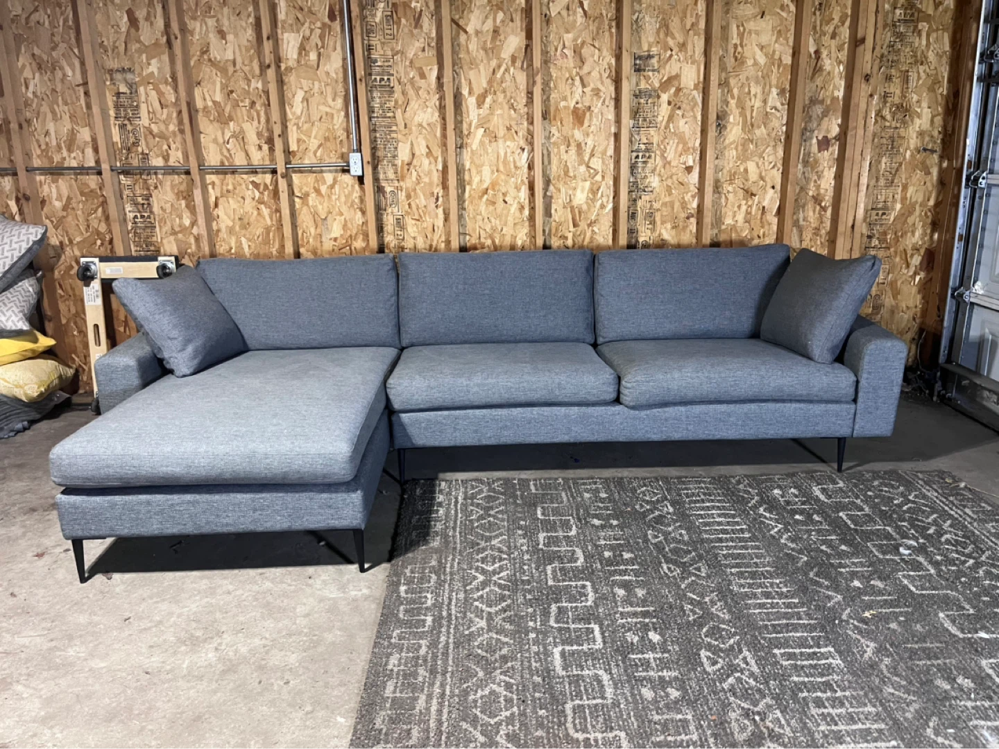 🚚FREE DELIVERY - Article Gray Sectional W/ Reversible Chaise
