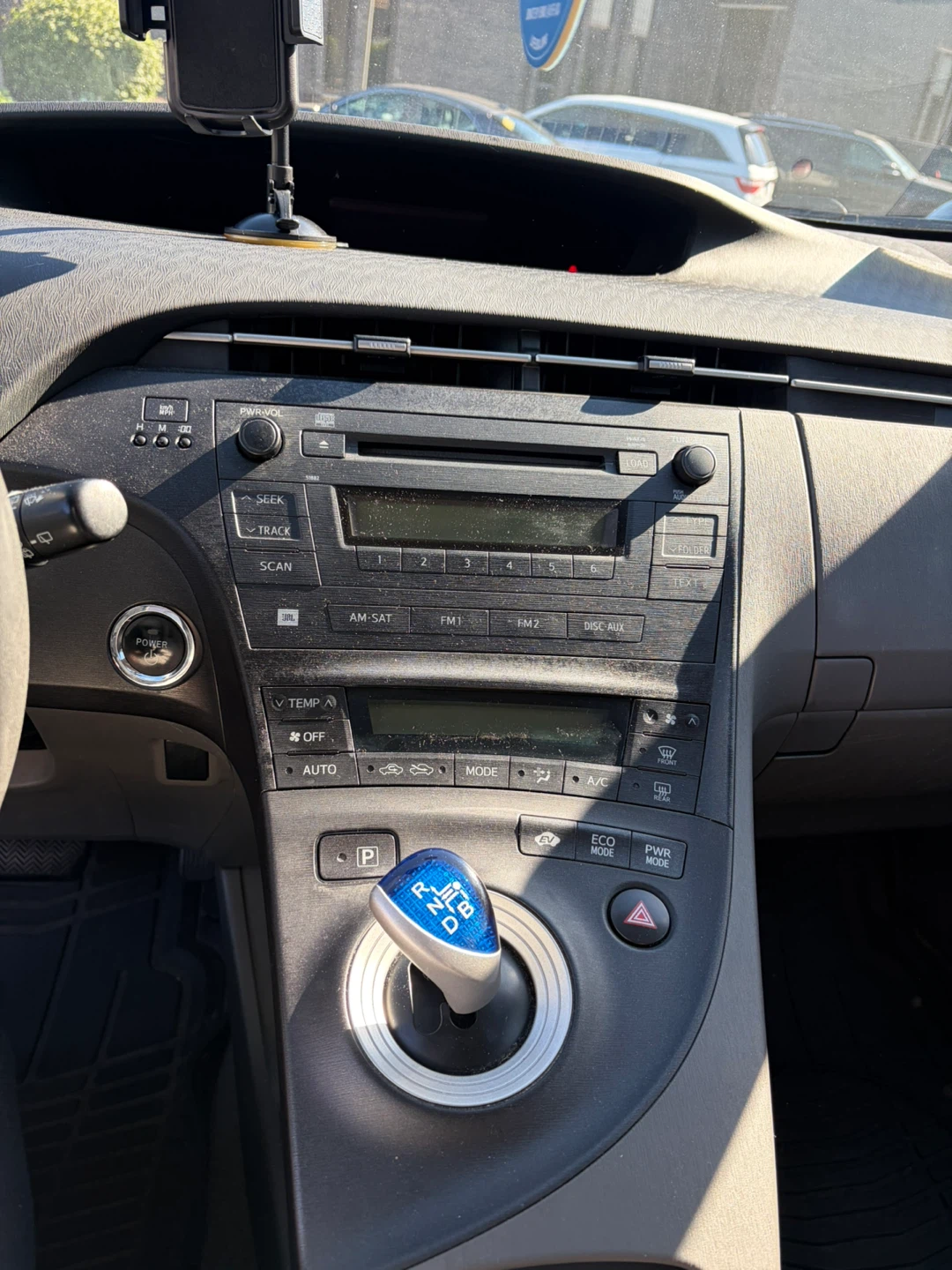 2010 Toyota Prius II Hatchback - photo 4