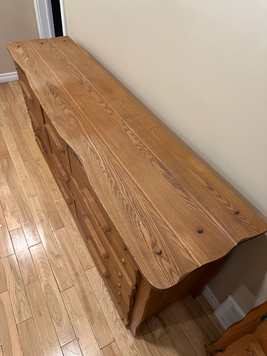 Beautiful Vintage JSP Solid Oak 9-Drawer Dresser (CAN DELIVER) - photo 3