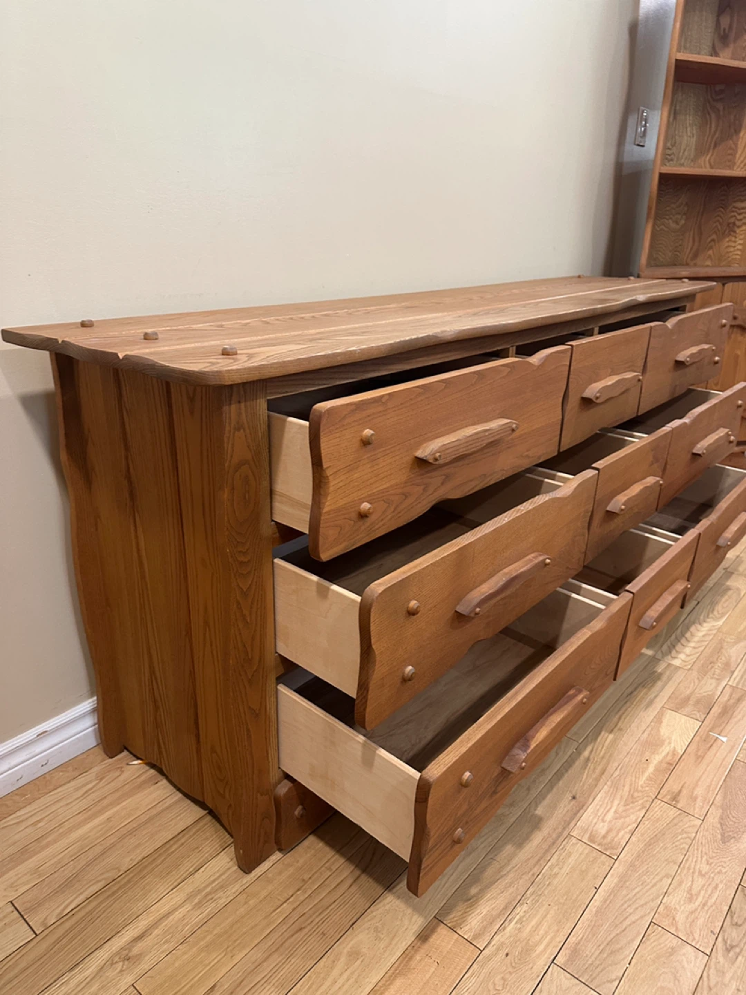 Beautiful Vintage JSP Solid Oak 9-Drawer Dresser (CAN DELIVER) - photo 5