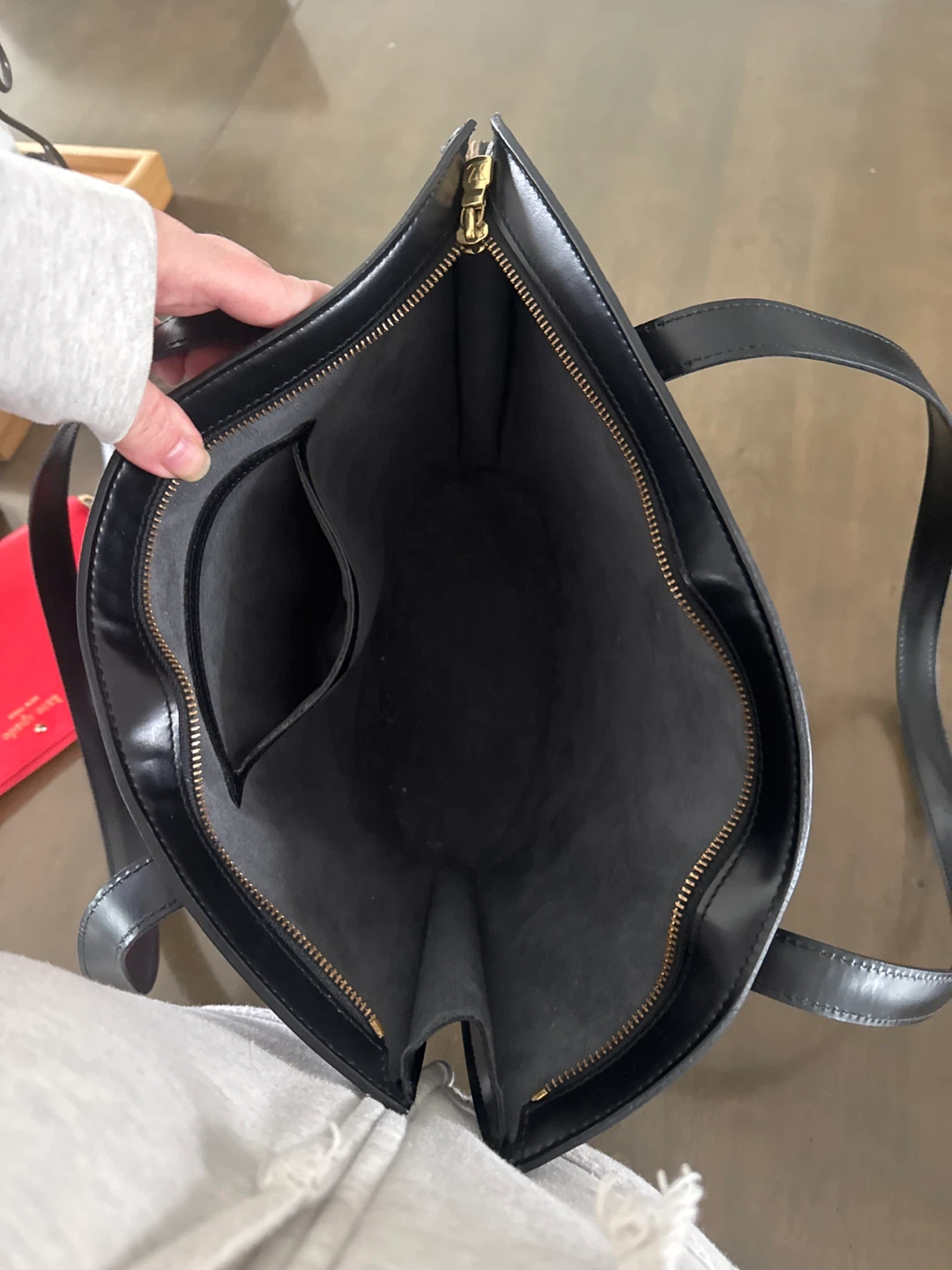 Louis Vuitton Epi Leather Tote Bag - photo 3