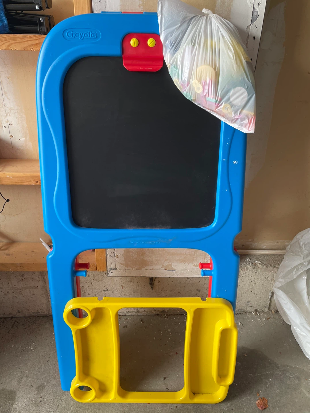 Crayola Double-Sided Easel - photo 2