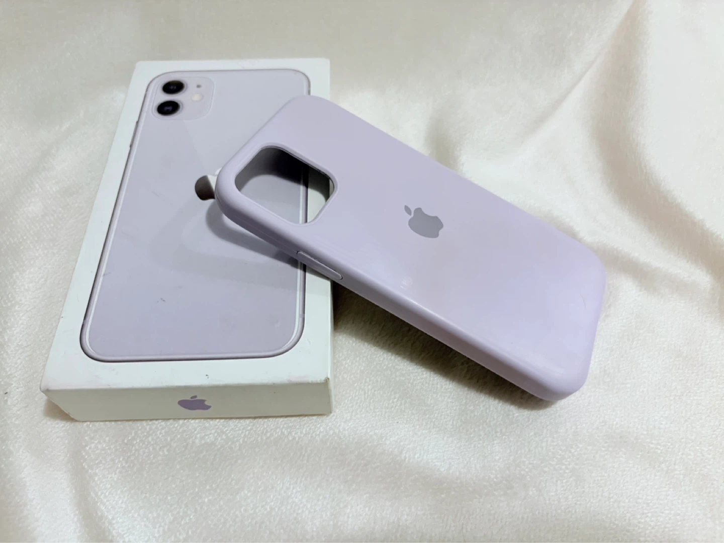Apple iPhone 12 (Lilac) - Includes Case and Box - photo 3