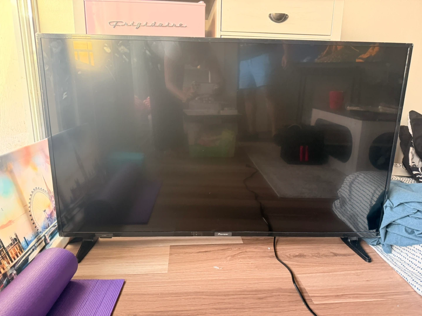 Pioneer Flat Screen smart 60” TV - photo 2