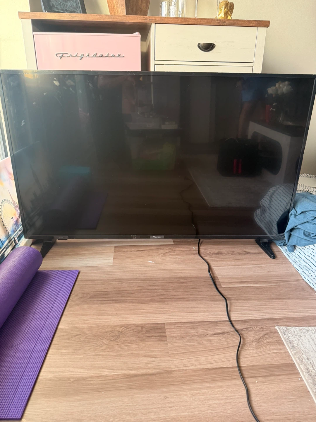 Pioneer Flat Screen smart 60” TV