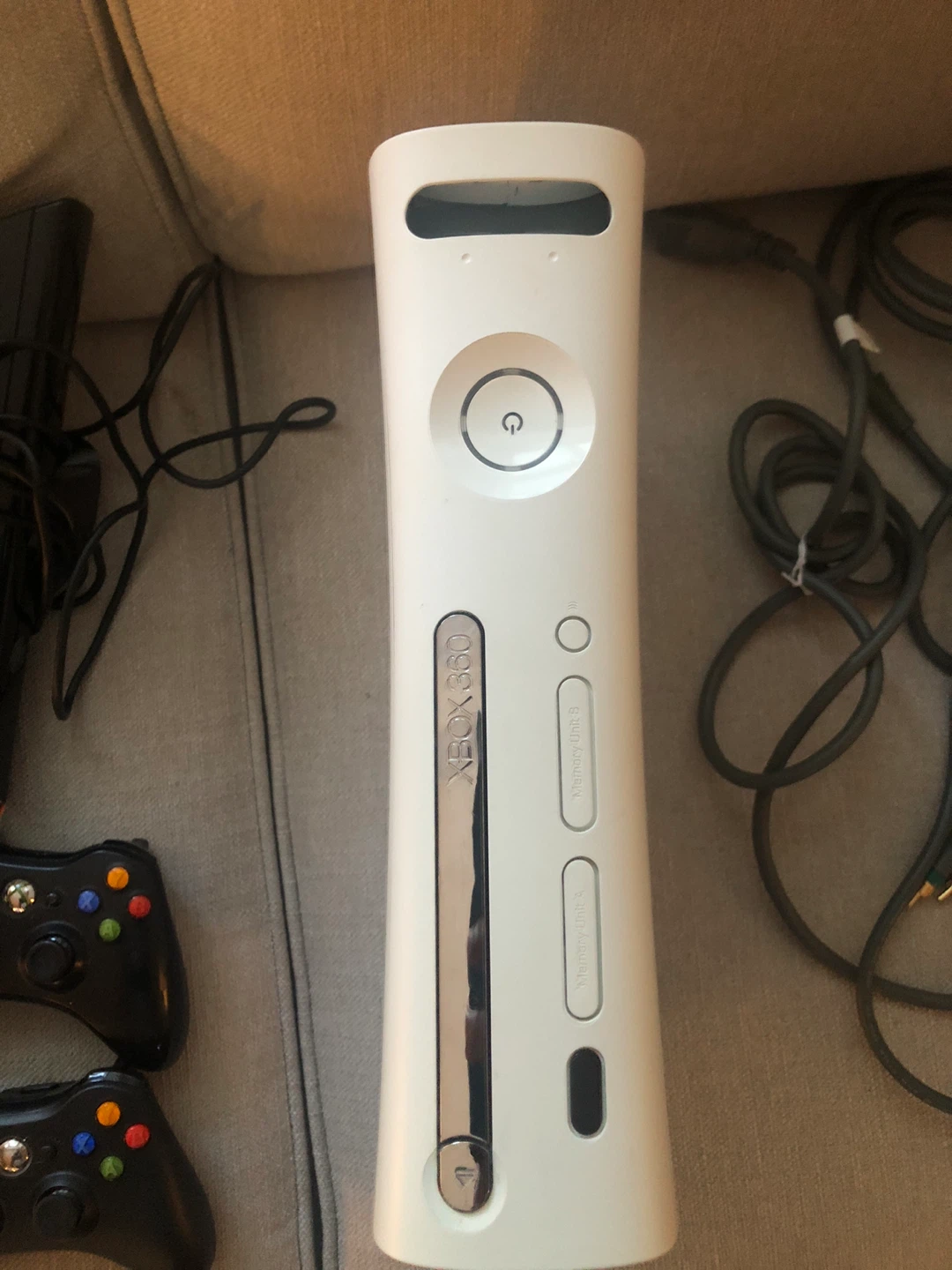 Xbox 360 Console with Kinect and Controllers BUNDLE - photo 3