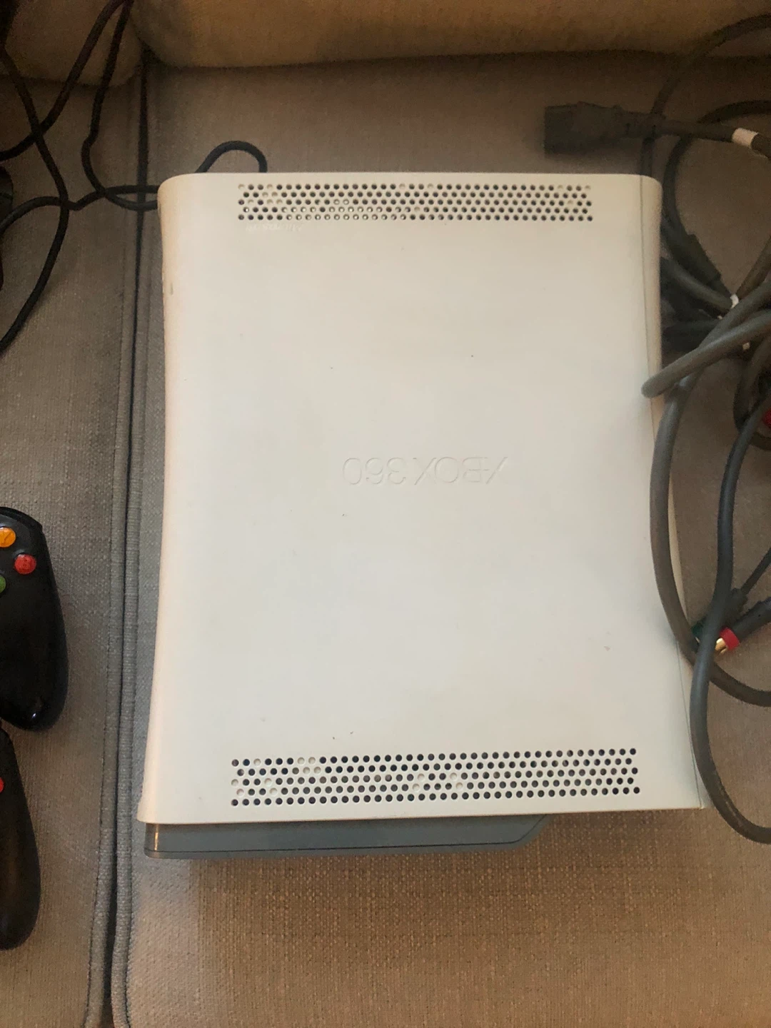 Xbox 360 Console with Kinect and Controllers BUNDLE - photo 4