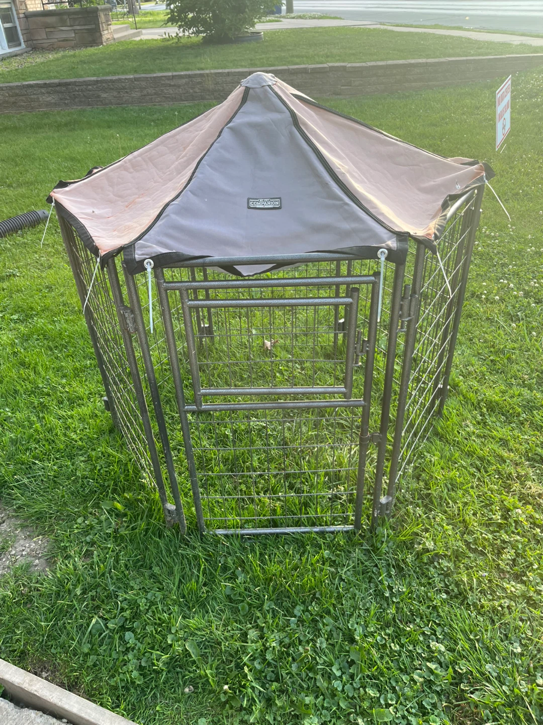 The Pet Gazebo / Exercise Pen