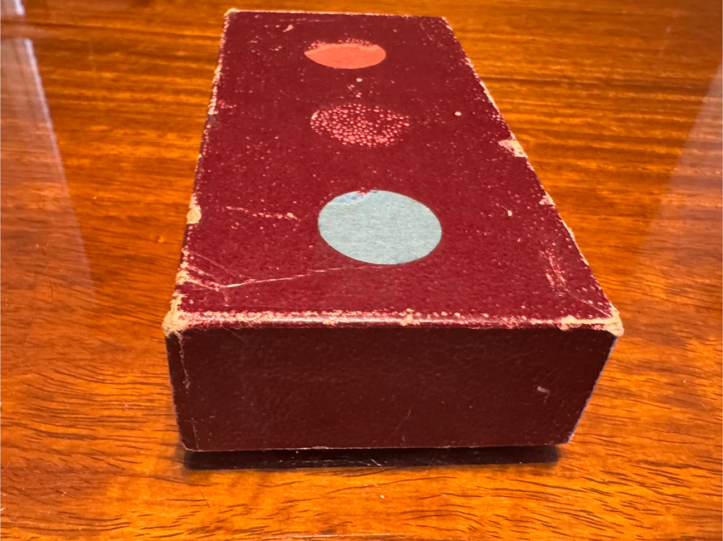 Vintage Set of 100 Catalin Bakelite Poker Chips In Original Box - photo 2