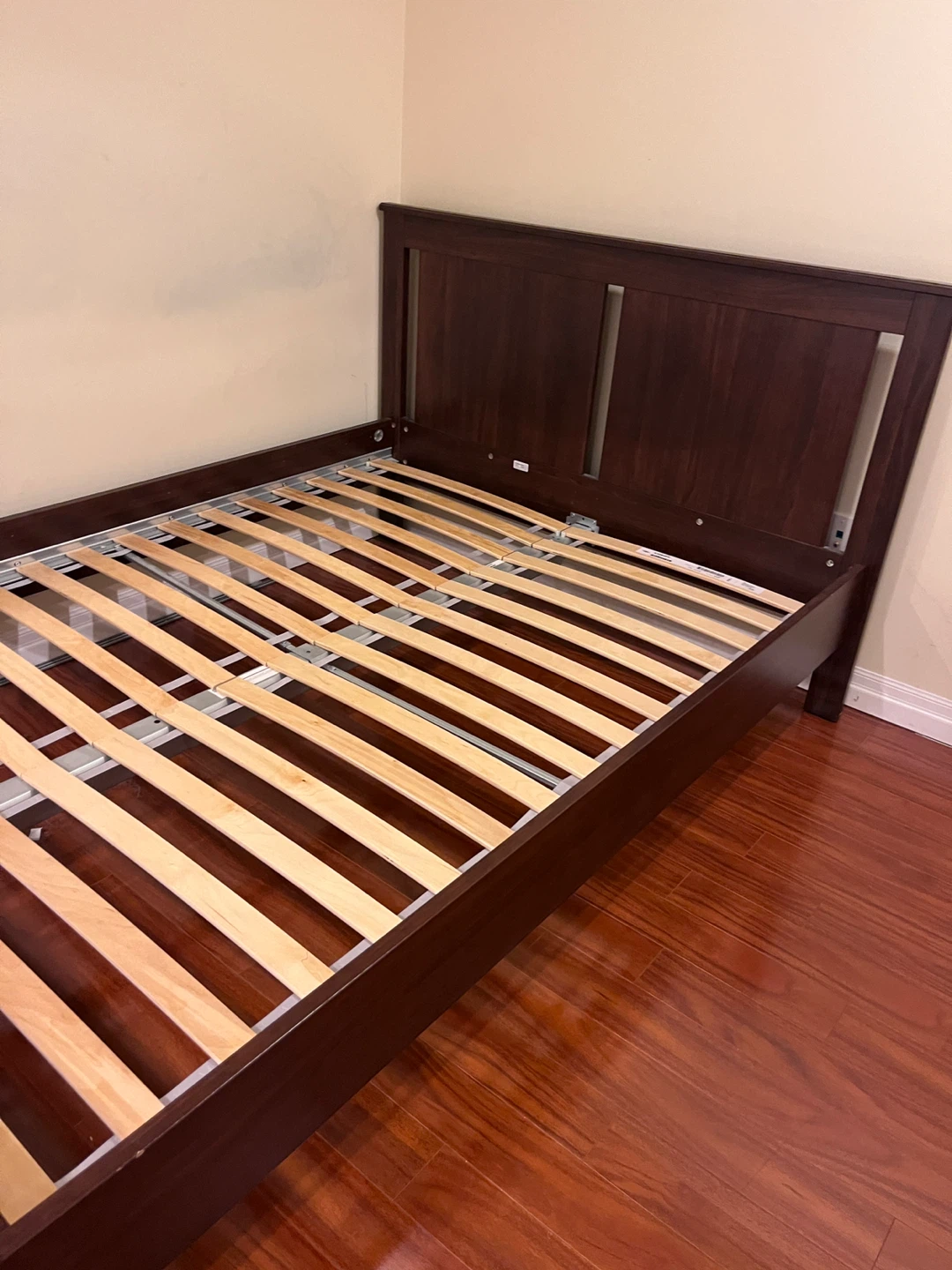 BEDROOM SET  double bed frame,mirror,side table, Chester set
