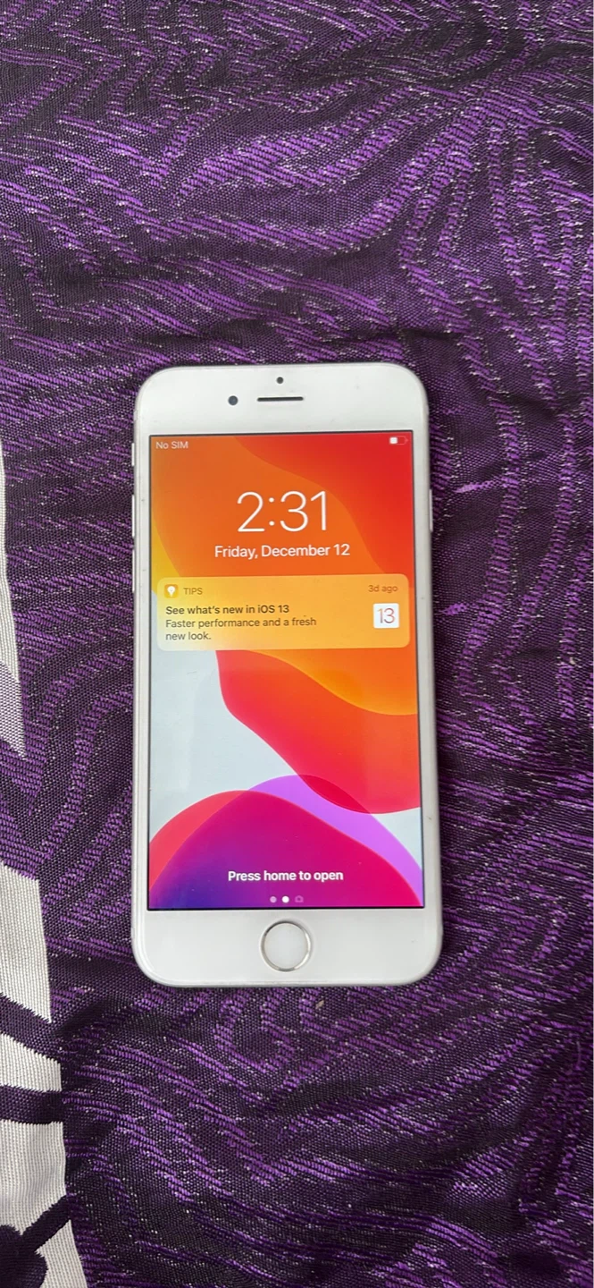 Apple iPhone 6s - Silver