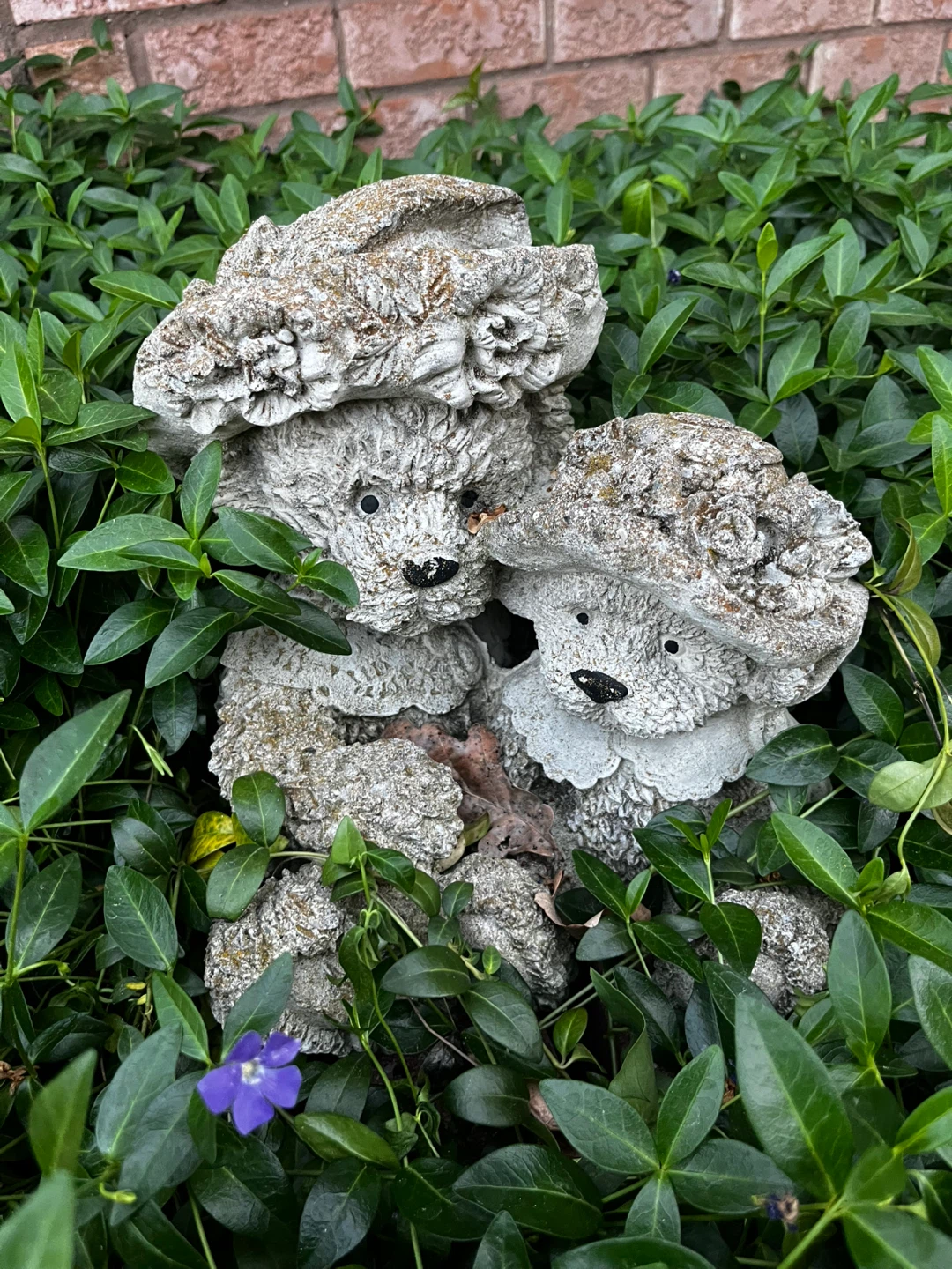 Stone Garden Bears Statue