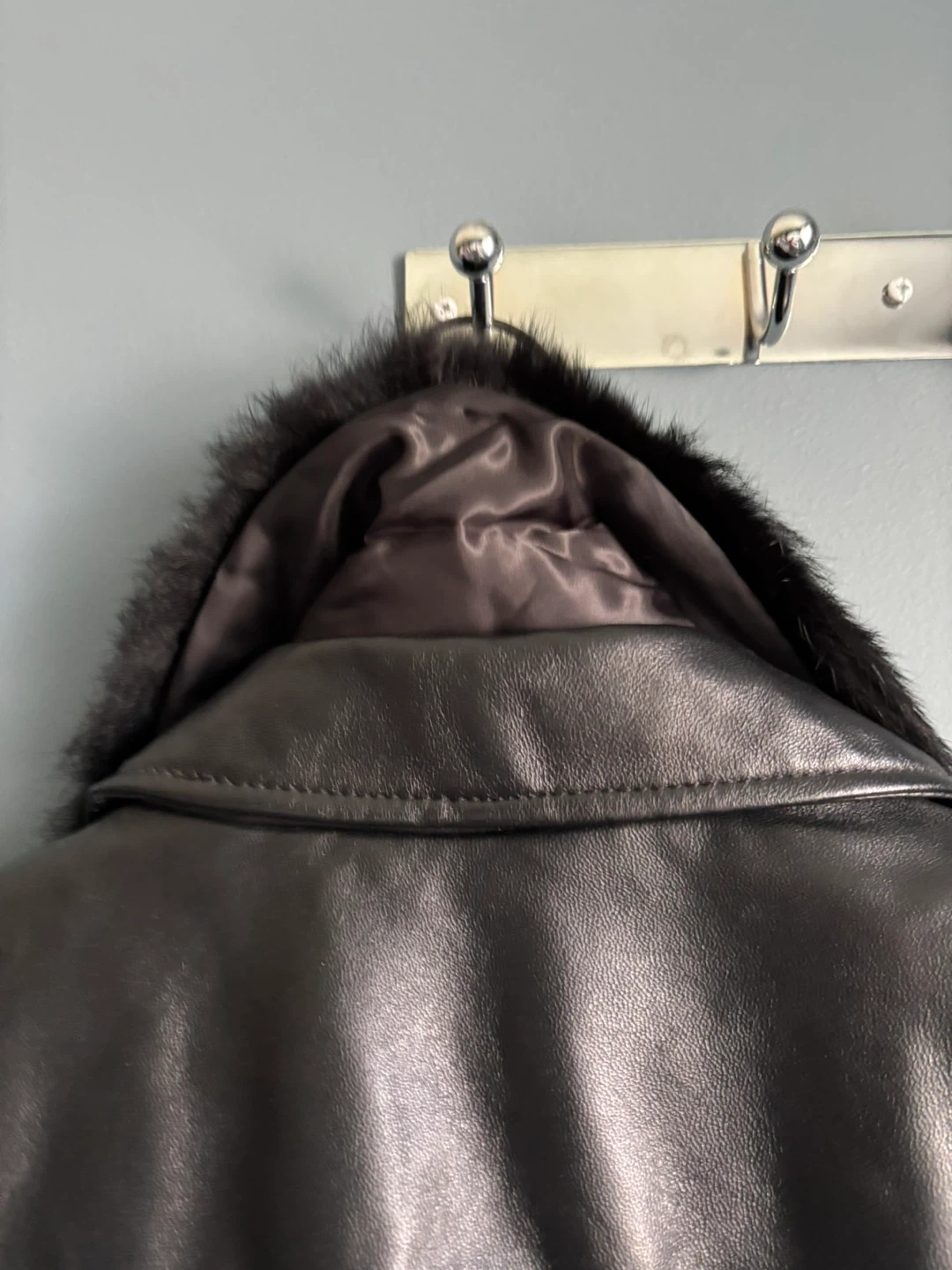 DANIER Leather Jacket with Fur Trim - photo 4