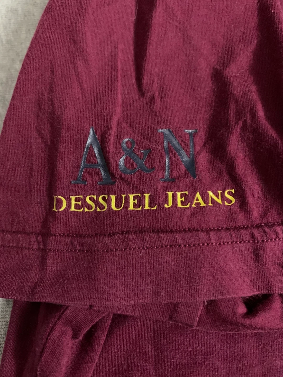 Men’s Burgundy S/M T-Shirt ***Graphic is Peeling*** - photo 3